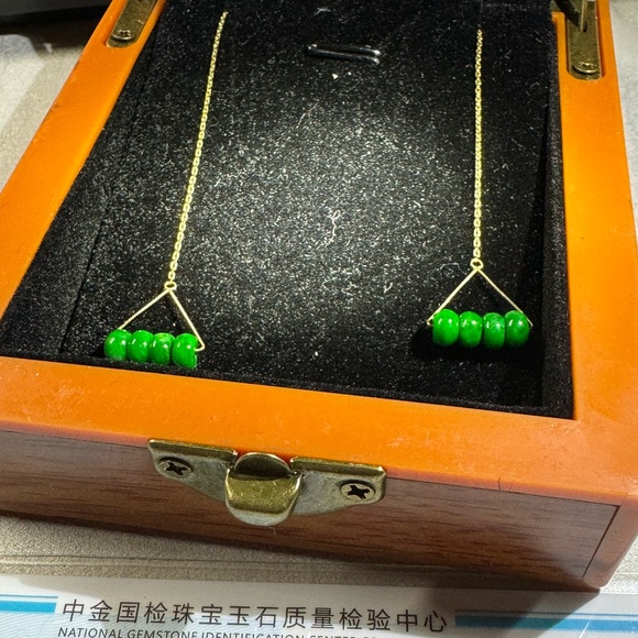 18k solid gold certified grade A untreated green jadeite (翡翠）earrings